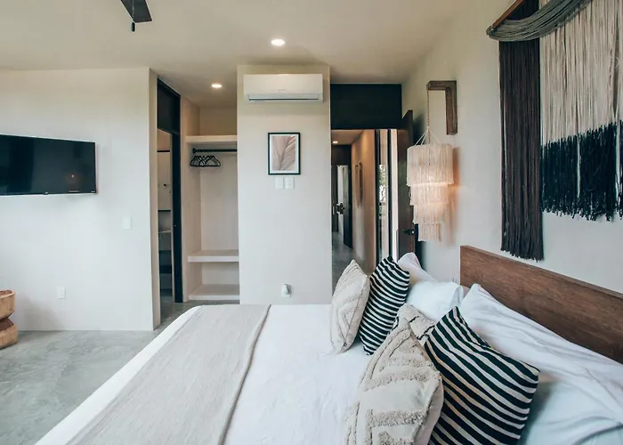Boho Jungle - Pvt Pool -100mbs- Concierge 7a Villa